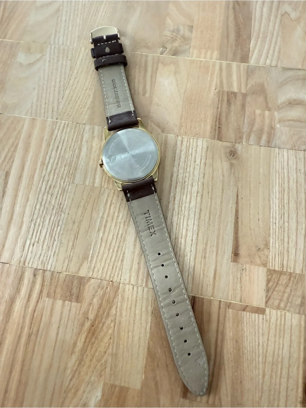 Timex gold tone easy read brown leather watch NEW BATTERY